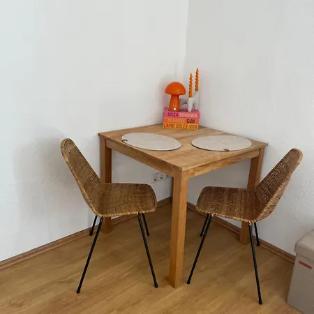 Modernes Apartment In Elberfeld Mit Boxspringbett Und Wlan 伍珀塔尔