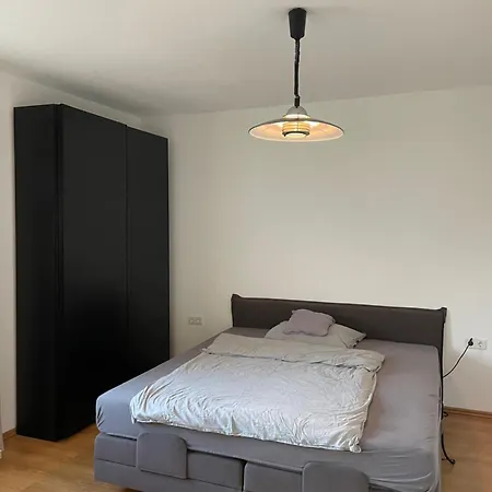 Modernes Apartment In Elberfeld Mit Boxspringbett Und Wlan 伍珀塔尔