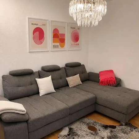 Modernes In Elberfeld Mit Boxspringbett Und Wlan وبرتال