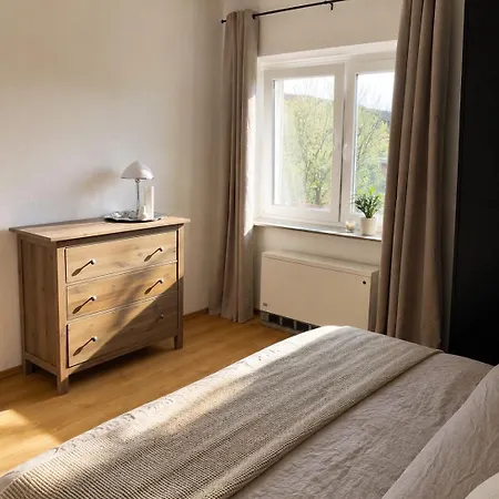 Modernes In Elberfeld Mit Boxspringbett Und Wlan وبرتال
